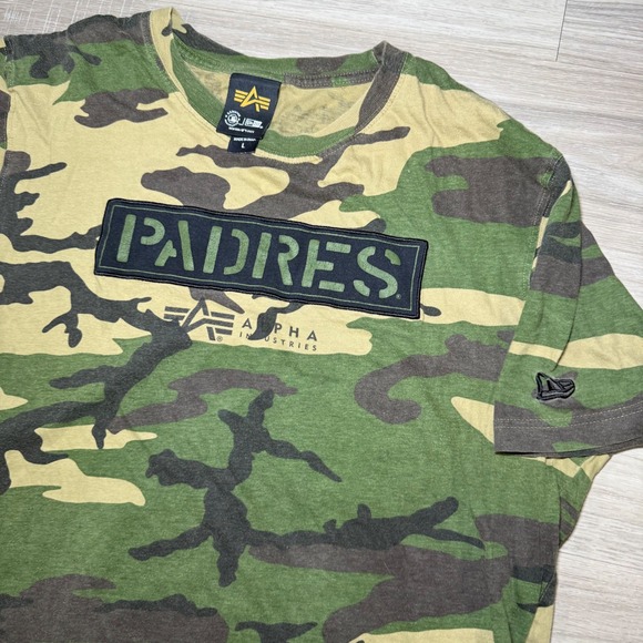 San Diego Padres MLB Alpha Industries Camo New Era T-Shirt Mens Size Large - Picture 1 of 7